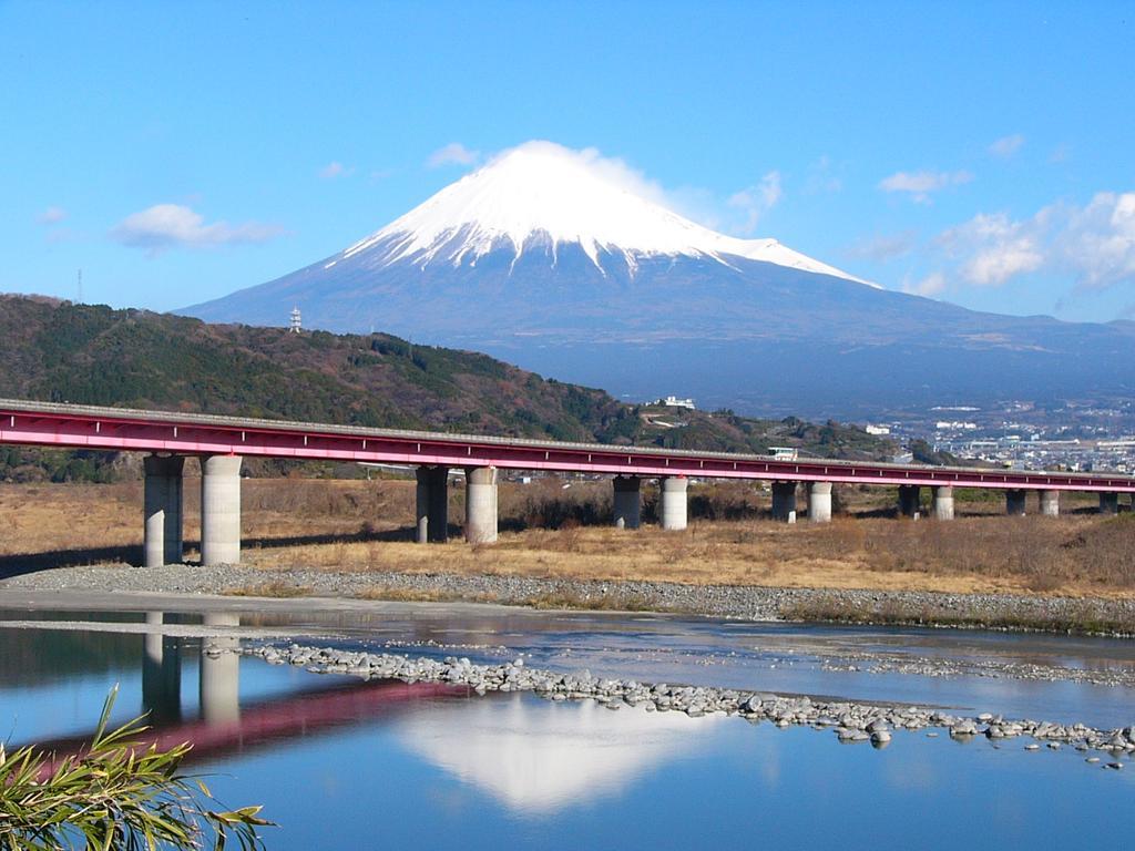 Fuji-Shi Business Hotel Furuiya Ryokan Fudżi Zewnętrze zdjęcie
